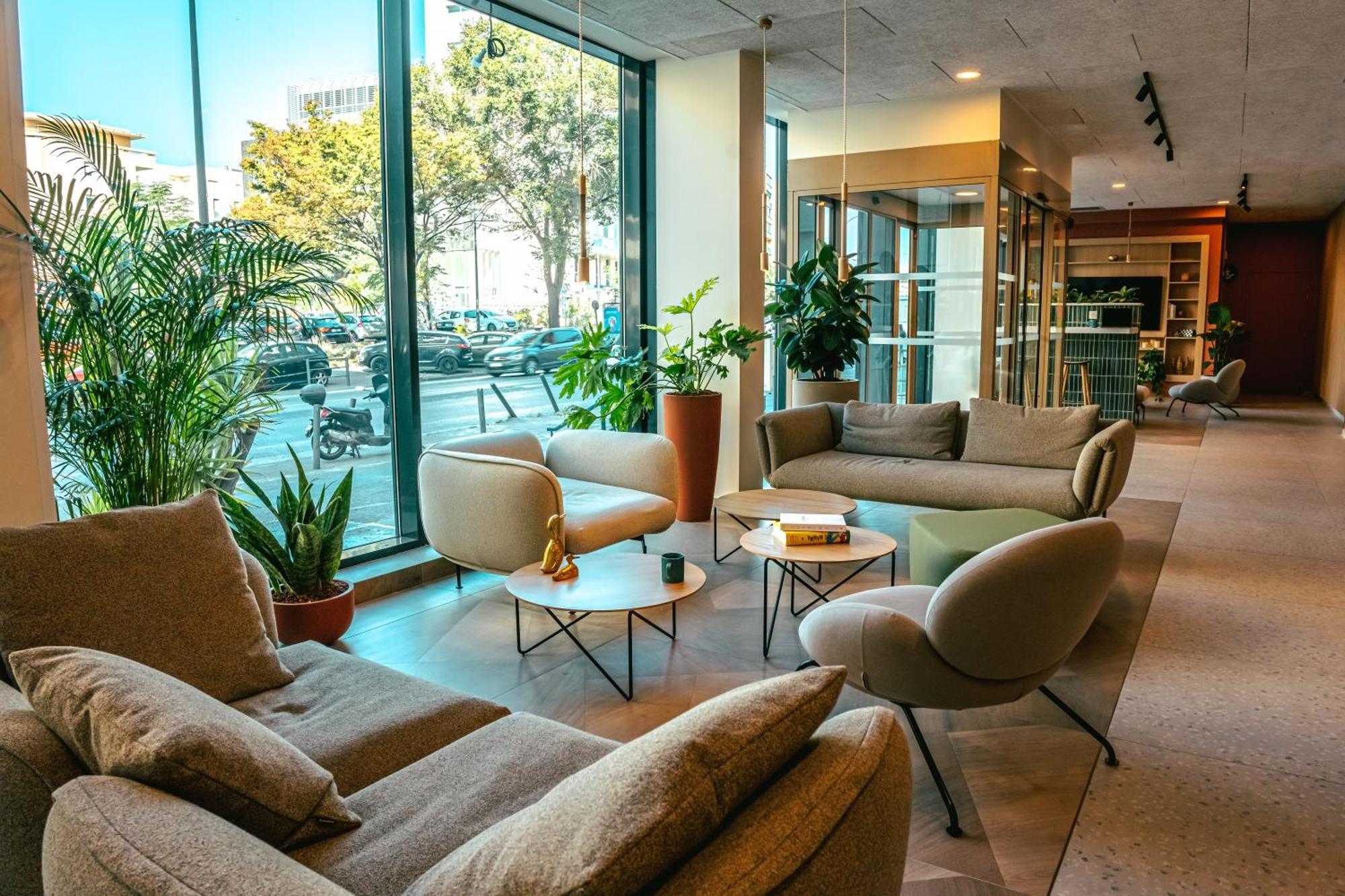 Hotel Ibis Styles Palais Des Congres Velodrome 3*