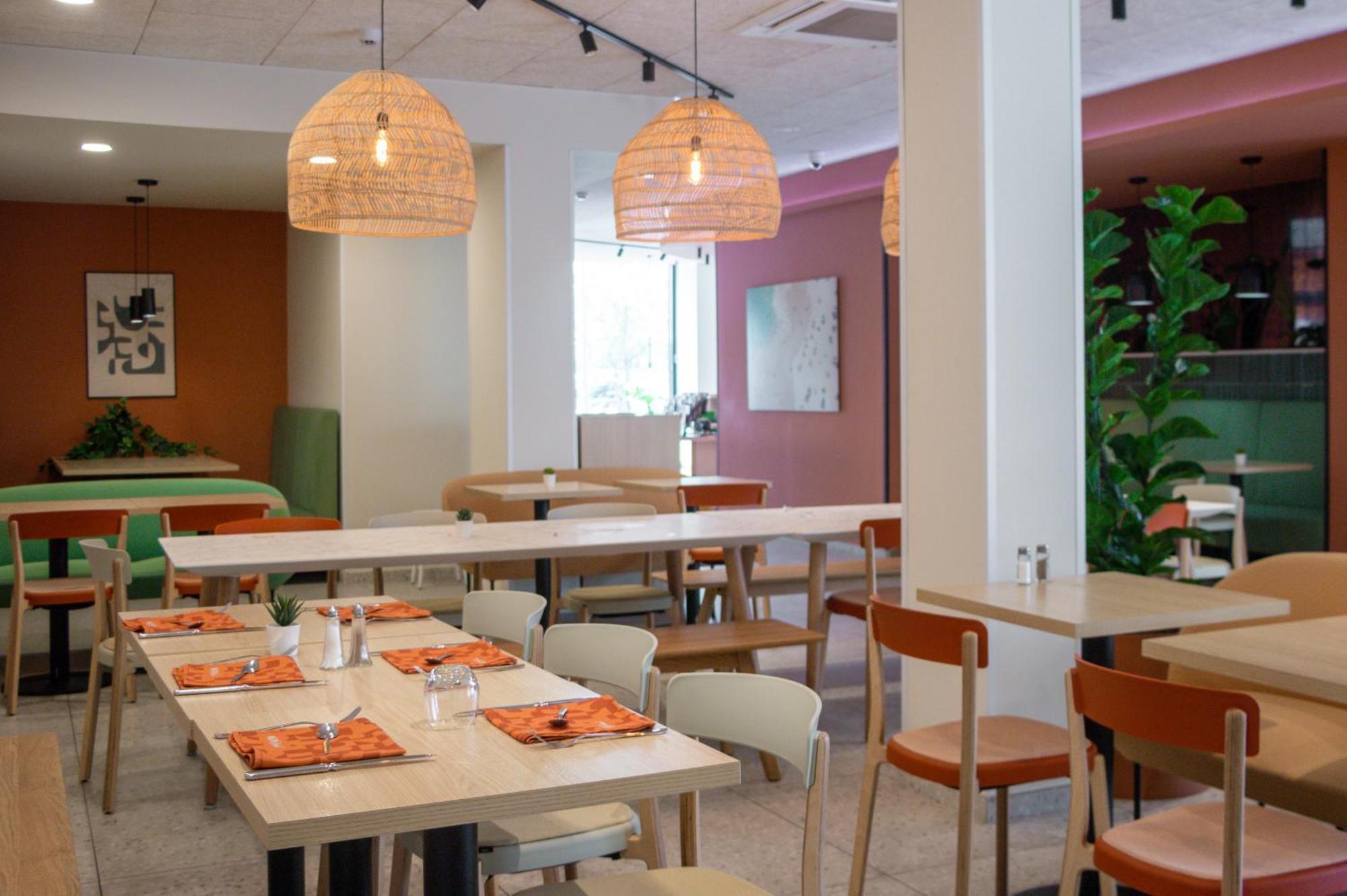 Ibis Styles Palais Des Congres Velodrome Hotel