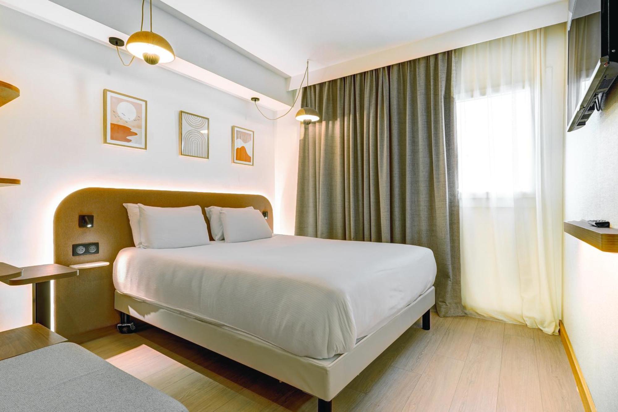 Hotel Ibis Styles Palais Des Congres Velodrome 3*